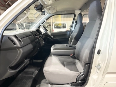 2019 Toyota Hiace LWB ++ $4000 REDUCED ++ **TIMBER FLOOR**