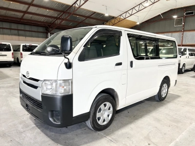 2016 Toyota Hiace 3L Diesel 4WD * NEW YEAR SALE * 