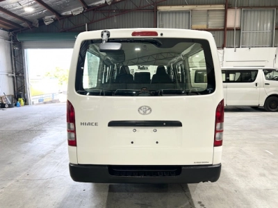 2016 Toyota Hiace 3L Diesel 4WD * NEW YEAR SALE * 