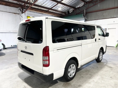 2018 Toyota Hiace +++ FULL TIME 4WD +++ FREE CAR PLAY