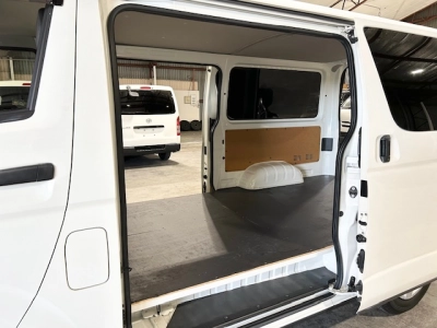 2018 Toyota Hiace +++ FULL TIME 4WD +++ FREE CAR PLAY