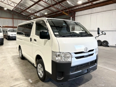2018 Toyota Hiace +++ FULL TIME 4WD +++ FREE CAR PLAY