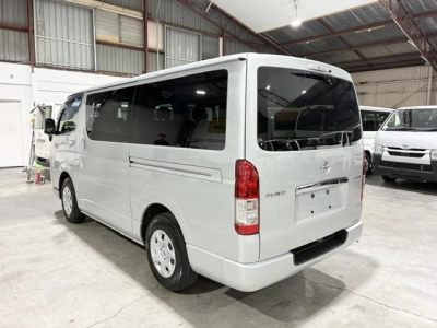 2021 Toyota Hiace FACELIFT MODEL - TOP SPEC *** SUPER GL *** 2WD FULL OPTIONS -