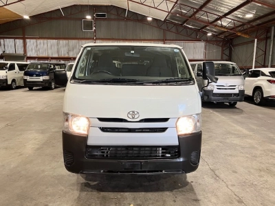 2018 Toyota Hiace 2.8L Diesel Turbo *** BIG SALE _ WAS $31,995 - NOW $ 28,500***