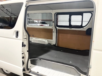 2018 Toyota Hiace 2.8L Diesel Turbo *** BIG SALE _ WAS $31,995 - NOW $ 28,500***