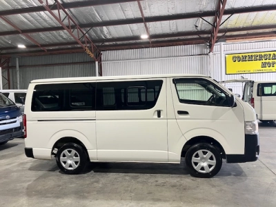 2018 Toyota Hiace 2.8L Diesel Turbo *** BIG SALE _ WAS $31,995 - NOW $ 28,500***