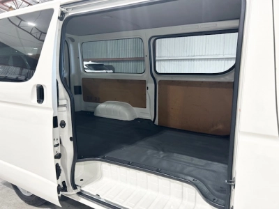 2020 Toyota Hiace Facelift Model =4X4=