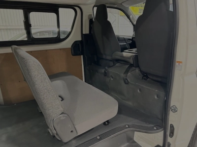 2017 Toyota Hiace 3L DIESEL 4X4 - 6 SEATERS-