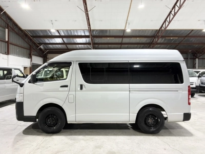 2023 FACELIFT Toyota Hiace =4X4= HIGHROOF 360 Degree Camera / 6 SEATER