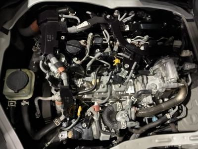 2023 FACELIFT Toyota Hiace =4X4= HIGHROOF 360 Degree Camera / 6 SEATER