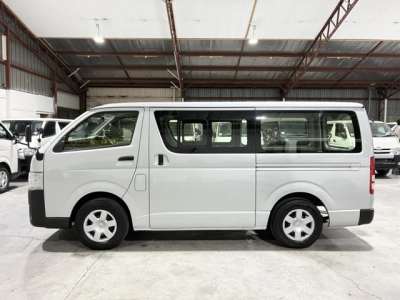 2019 Toyota Hiace =4X4= 6 Seaters ** MID YEAR SUPER SALE**
