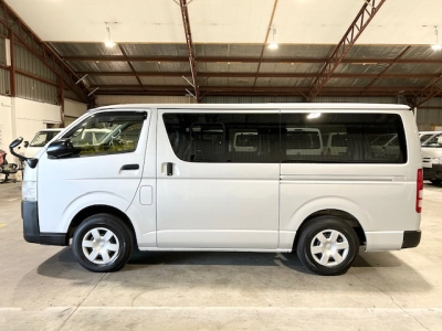 2019 Toyota Hiace =4X4= 6 Seaters - Dual Airbags