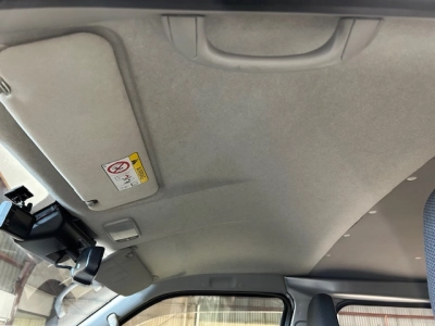 2019 Toyota Hiace =4X4= 6 Seaters - Dual Airbags