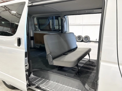 2019 Toyota Hiace =4X4= 6 Seaters - Dual Airbags