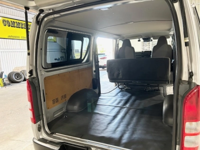 2019 Toyota Hiace =4X4= 6 Seaters - Dual Airbags