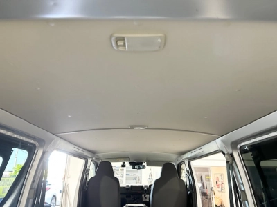 2019 Toyota Hiace =4X4= 6 Seaters - Dual Airbags