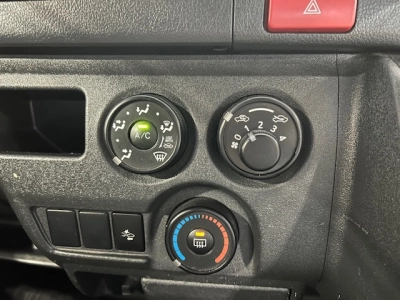 2019 Toyota Hiace =4X4= 6 Seaters - Dual Airbags