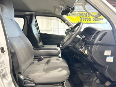 2019 Toyota Hiace =4X4= 6 Seaters - Dual Airbags