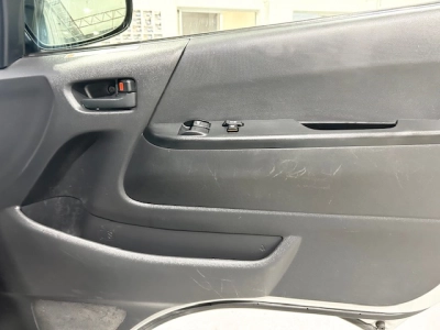 2019 Toyota Hiace =4X4= 6 Seaters - Dual Airbags