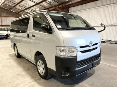 2019 Toyota Hiace =4X4= 6 Seaters - Dual Airbags