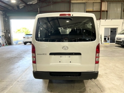 2019 Toyota Hiace =4X4= 6 Seaters - Dual Airbags