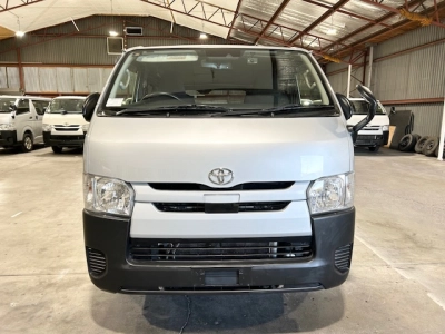 2019 Toyota Hiace =4X4= 6 Seaters - Dual Airbags