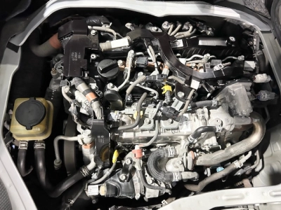 2019 Toyota Hiace =4X4= 6 Seaters - Dual Airbags