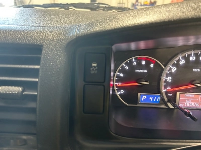 2020 Toyota Hiace 4WD / 6 Seater - NEW YEAR SALE -