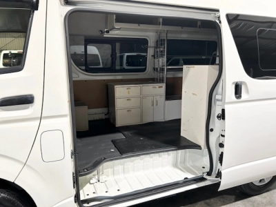 2019 Toyota Hiace **$4000 REDUCED** SHELF & STORAGE Installed -- SUPER LOW 15km --