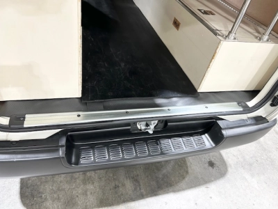 2019 Toyota Hiace **$4000 REDUCED** SHELF & STORAGE Installed -- SUPER LOW 15km --