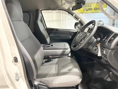2019 Toyota Hiace **$4000 REDUCED** SHELF & STORAGE Installed -- SUPER LOW 15km --