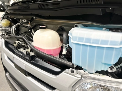 2019 Toyota Hiace **$4000 REDUCED** SHELF & STORAGE Installed -- SUPER LOW 15km --