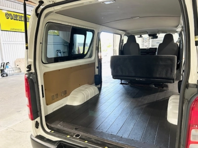 2020 Toyota Hiace FULL OPTION =4X4= 