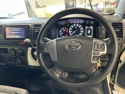 2020 Toyota Hiace FULL OPTION =4X4= 