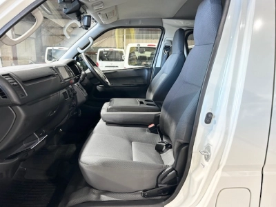 2020 Toyota Hiace FULL OPTION =4X4= 