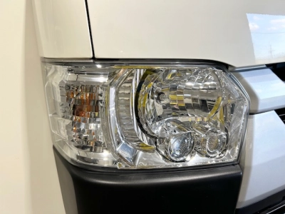 2020 Toyota Hiace FULL OPTION =4X4= 