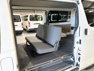 2020 Toyota Hiace FULL OPTION =4X4= 