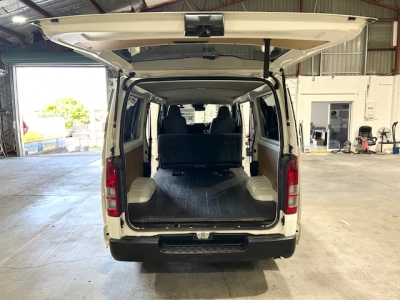 2020 Toyota Hiace FULL OPTION =4X4= 