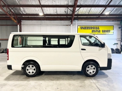 2019 Toyota Hiace =4X4= 6 Seaters - Dual Airbags