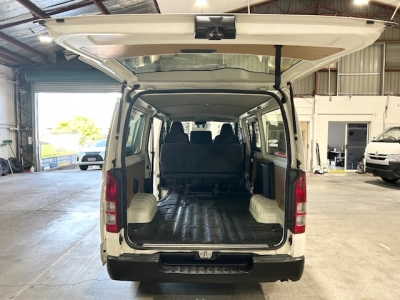 2019 Toyota Hiace =4X4= 6 Seaters - Dual Airbags