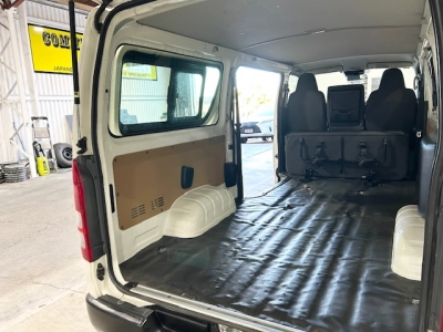 2019 Toyota Hiace =4X4= 6 Seaters - Dual Airbags