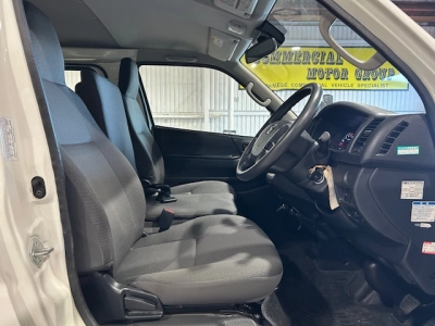 2019 Toyota Hiace =4X4= 6 Seaters - Dual Airbags