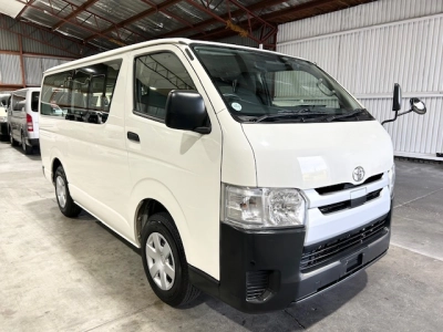 2018 Toyota Hiace --$4500 REDUCED-- **4WD** REMOVABLE BACK SEATS