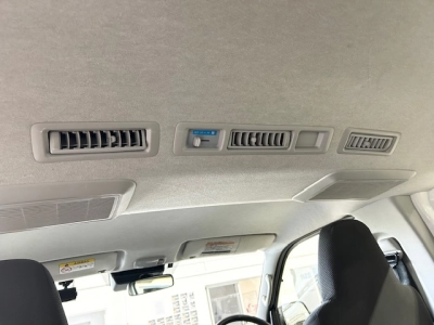 2018 Toyota Hiace --$4500 REDUCED-- **4WD** REMOVABLE BACK SEATS 