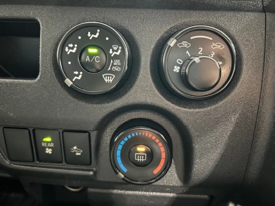 2018 Toyota Hiace --$4500 REDUCED-- **4WD** REMOVABLE BACK SEATS 