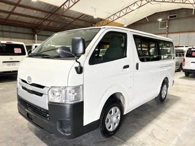 2018 Toyota Hiace --$4500 REDUCED-- **4WD** REMOVABLE BACK SEATS 