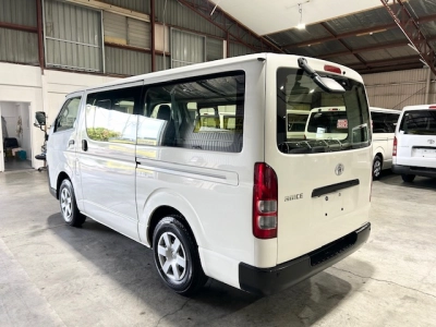 2018 Toyota Hiace --$4500 REDUCED-- **4WD** REMOVABLE BACK SEATS 