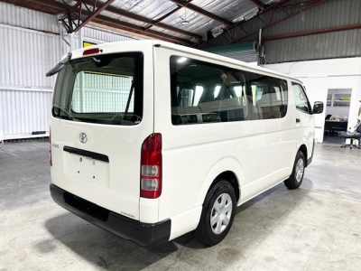 2018 Toyota Hiace --$4500 REDUCED-- **4WD** REMOVABLE BACK SEATS 