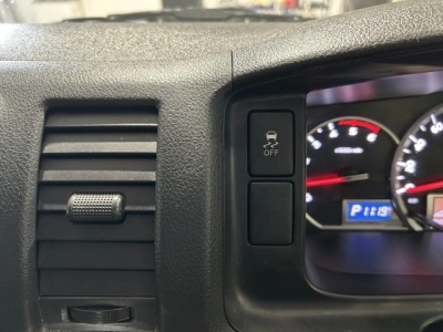 2018 Toyota Hiace =4X4= TIMBER FLOOR $1000 DISCOUNTED for Fuel