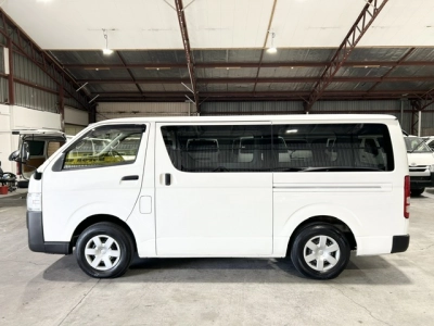 2018 Toyota Hiace =4X4= TIMBER FLOOR $1000 DISCOUNTED for Fuel